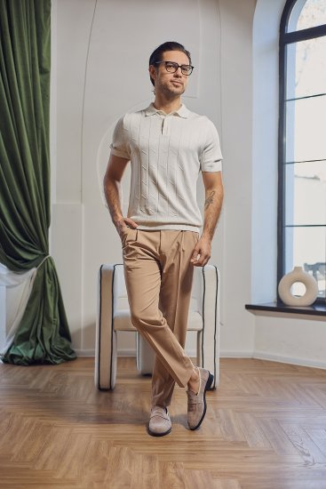 Брюки бежевые свободные